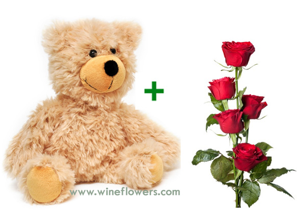 teddy bear and red roses